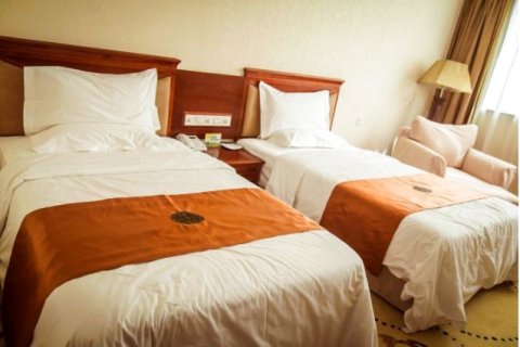 西宁假日王朝酒店