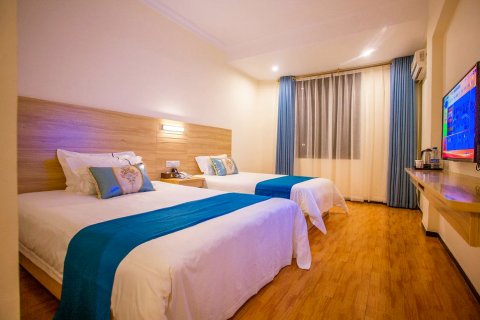 八方连锁酒店(茂名市委党校市政府店)