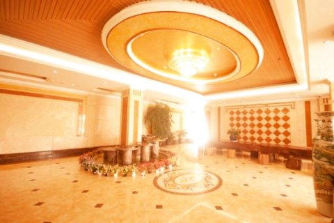 芒市翡翠大酒店