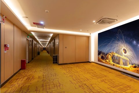 喆啡酒店(克拉玛依石油大厦店)