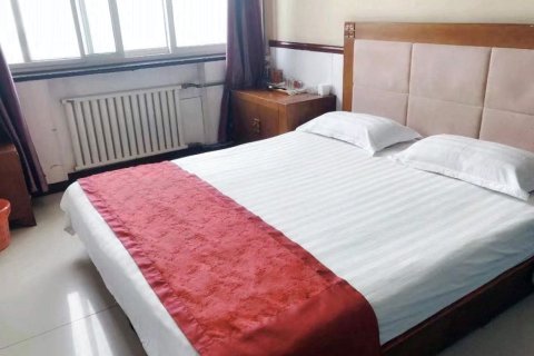 卢龙冀强快捷宾馆