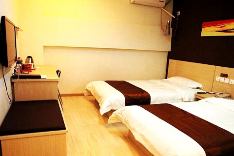 盛天快捷酒店(胶州财富中心店)