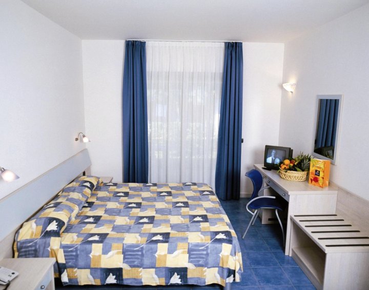 Pizzo Calabro Resort A Big Double Room 2