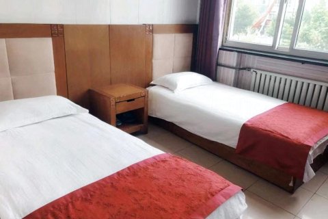 卢龙冀强快捷宾馆