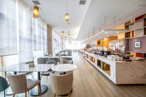 南京玄武湖玄武门亚朵酒店