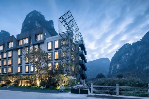 璞驿澳斯特WOW酒店(英西峰林走廊店)