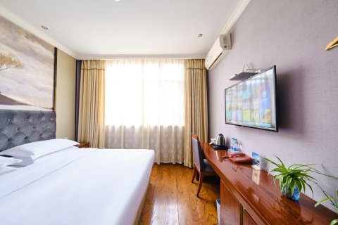 梵希印象酒店(达州城市中心广场达高中柴市街校区店)