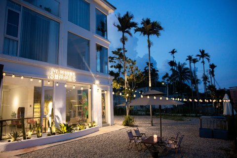 万宁住在夏天民宿(神州半岛店)