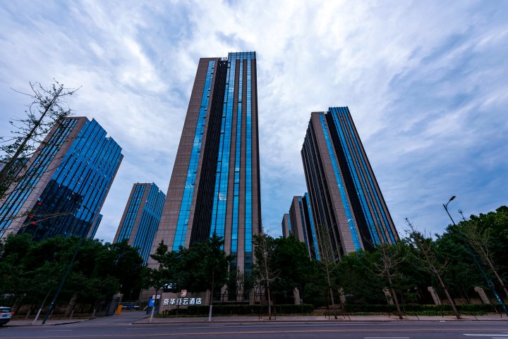 京华亚云酒店(北京生物医药基地地铁站店)