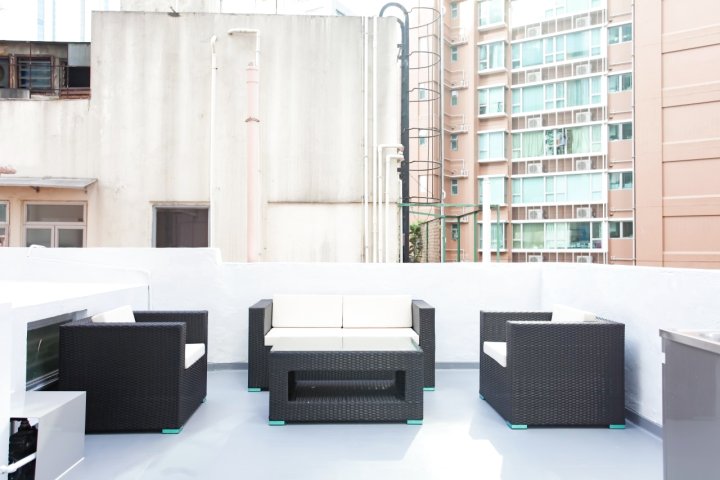 Z Apartment-Tin Hau( E) with Rooftop & Balcony