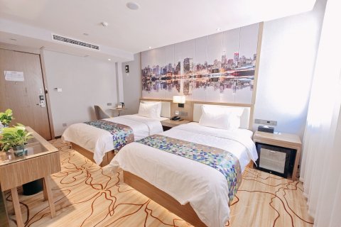 潮漫龙合酒店(北京通州临河里地铁站店)