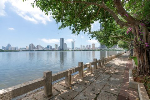 望海花开酒店(中山路步行街厦门眼科中心医院店)