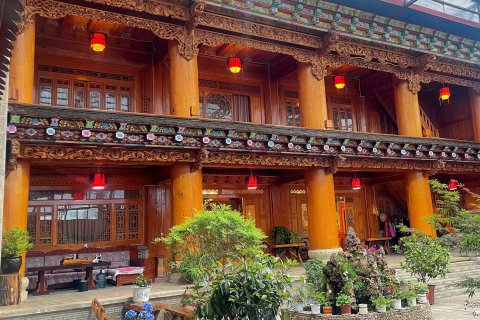 香格里拉嘎日宗艺庄园