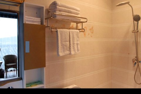 丽江束河偏爱客栈