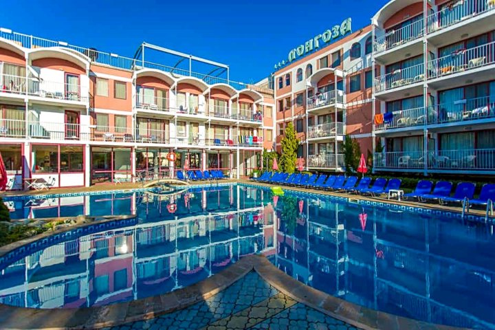 唤妍草全包式度假酒店(Hotel Longoza - All Inclusive)