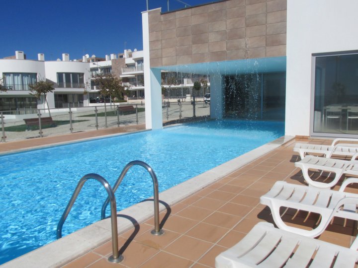 Superb Family Apartment with Sea View, Swimming Pools in Fuzeta East Algarve