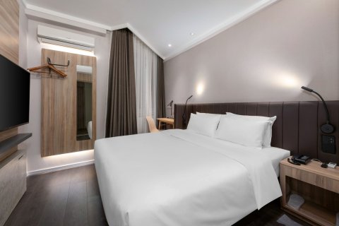 汉庭酒店(瓦房店火车站店)