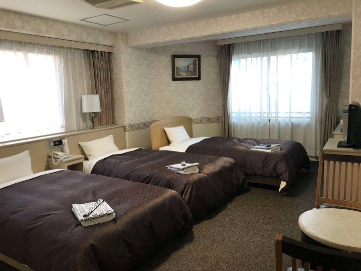 广岛水晶酒店(Hotel Crystal Hiroshima)