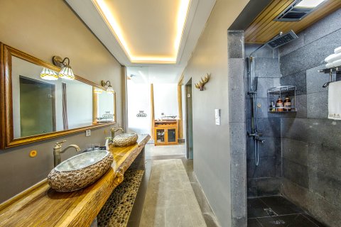 腾冲和顺起云居全景精品客栈