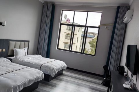 天云酒店( 弥勒高铁站店)