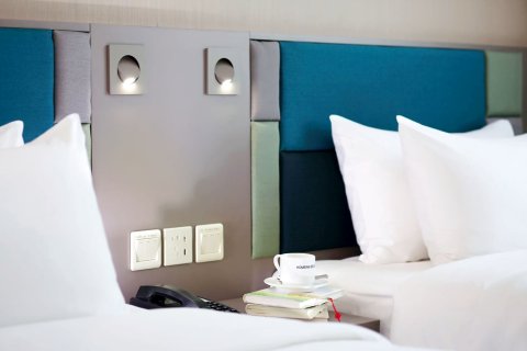 如家商旅酒店(广州番禺长隆厦滘地铁站店)