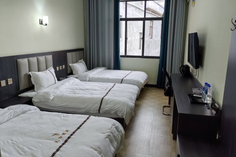 天云酒店( 弥勒高铁站店)