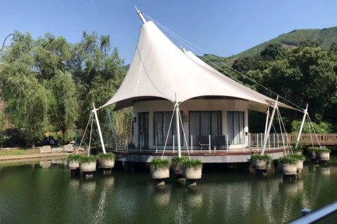 极白帐篷客溪龙茶谷酒店