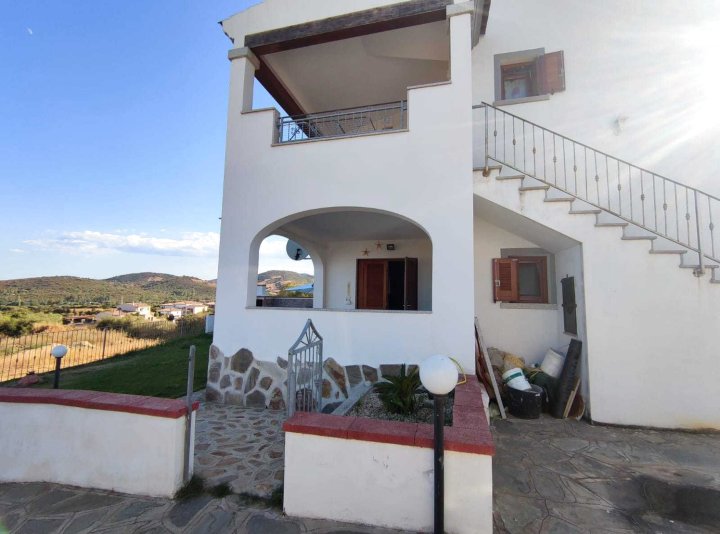 Villa 6 Beds Just Minutes from San Teodoro