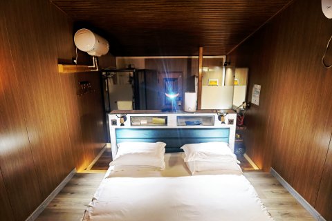 乌兰星宿草原星空客栈(茶卡店)