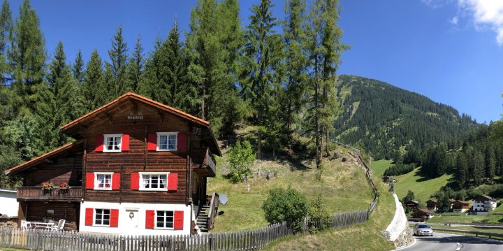 Charming Chalet with Mountain View Near Arosa for 6 People (House Exclusive Use)