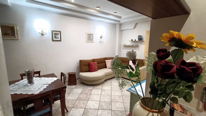 Roma Chic House - Delightful Luxury Apartment 3 People, with Jacuzzi
