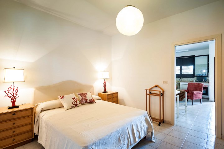 Flat with Direct Access to the Sea and Swimming Pool - by Beahost Rentals