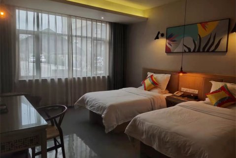 派酒店(新昌七星街道店)