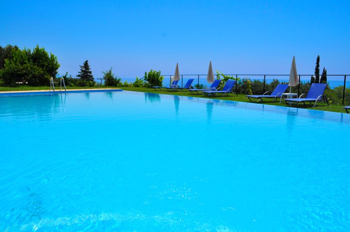 Well Located Apartments in Corfu with Swimming Pool on Pelekas Beach