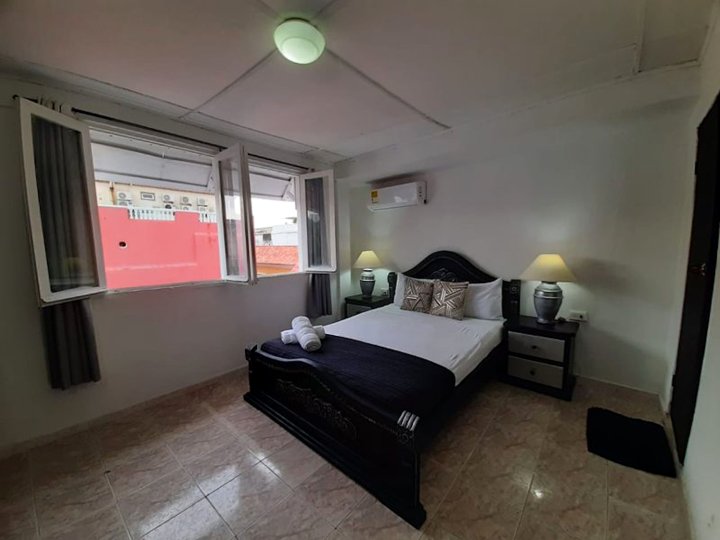 1g3-2 Apartment in the Old City Getsemani