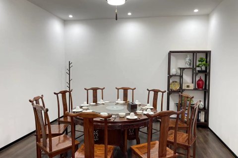 云·文心酒店(开封清明上河园万岁山武侠城店)