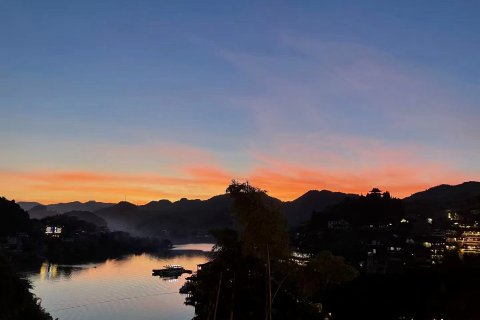 土司宣府(芙蓉镇大瀑布店)