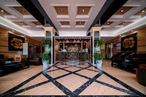 V9假日连锁酒店(应城汉宜店)