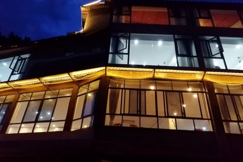 广南风山月宿民宿