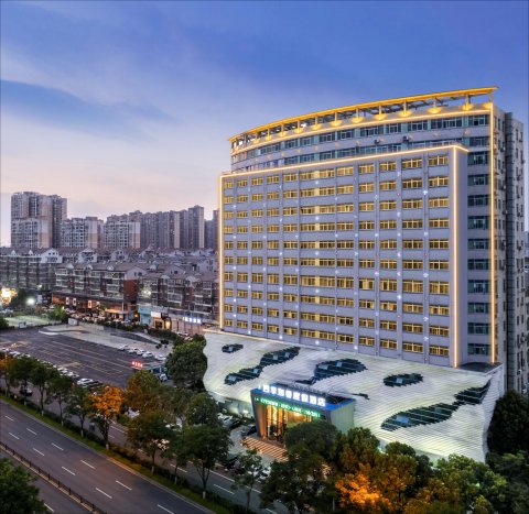 四季如春·度假酒店(长沙县世界之窗湘龙地铁站店)