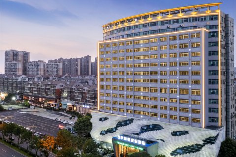 四季如春·度假酒店（长沙县世界之窗湘龙地铁站店）