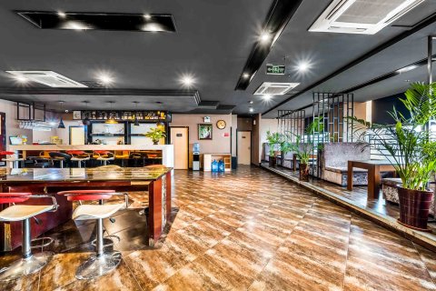 重庆金斑马商务酒店(璧山机电职业技术大学店)