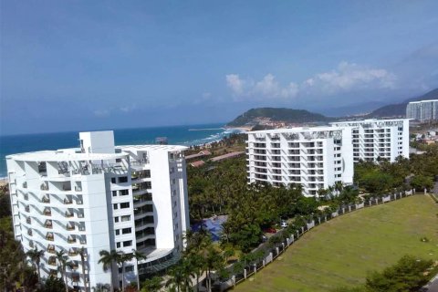 万宁神州半岛旅达屋度假公寓君临海店