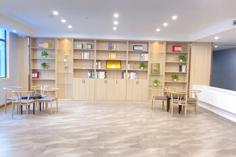 怡莱酒店(南阳淅川皇冠店)