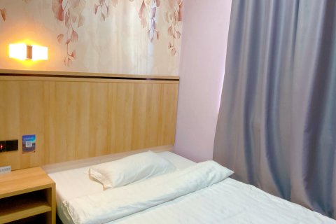 布尔津隆成快捷酒店