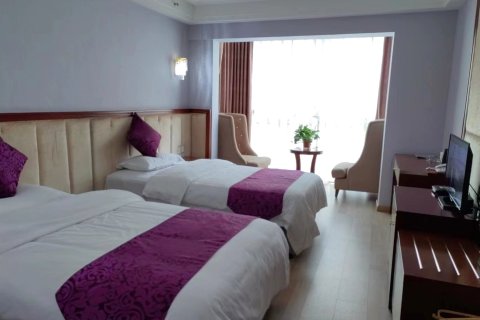 汶川尔玛假日酒店