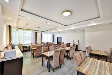 速8酒店(赤峰火车站园林路店)