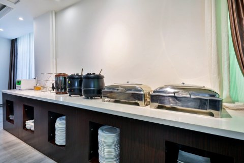 速8酒店(赤峰火车站园林路店)