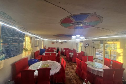 当雄川渝中餐厅宾馆