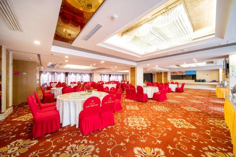 凯里黔呈大酒店(原纵横大酒店)